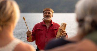 Indigenous Tourism Goes Deeper Than ‘Dinner and a Show’ - nytimes.com - New Zealand - Indonesia - county Bay