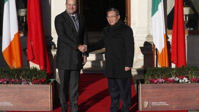 Xi Jinping - Li Qiang - China and Ireland seek stronger ties during Chinese Premier Li Qiang’s visit - apnews.com - France - China - Russia -  Beijing - Burma - Ireland - Ukraine - Germany - Eu