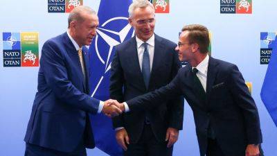 Recep Tayyip Erdogan - Turkey’s parliament approves Sweden’s NATO membership, lifting key a hurdle - cnbc.com - Russia - Sweden -  Stockholm - Eu - Turkey - Kurdistan -  Ankara