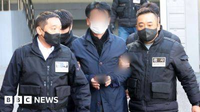 Lee Jae - Man charged over stabbing of S Korea opposition leader Lee Jae-myung - bbc.com - South Korea -  Busan