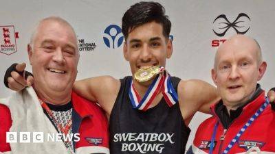 Teen Afghan refugee becomes boxing champion in two years - bbc.com - Britain - state Indiana - Afghanistan -  Kabul - county Bristol