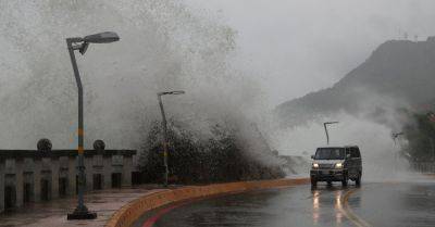 Taiwan Closes Schools and Workplaces as Typhoon Krathon Nears - nytimes.com - Taiwan - county Taitung - city Kaohsiung