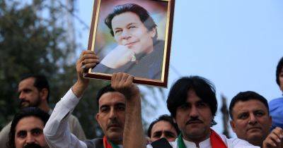 Imran Khan - Judicial Overhaul Squeaks Through After High Political Drama in Pakistan - nytimes.com - Pakistan