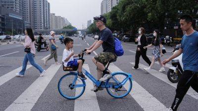 China's youth unemployment rate falls after climbing for two straight months - cnbc.com - China