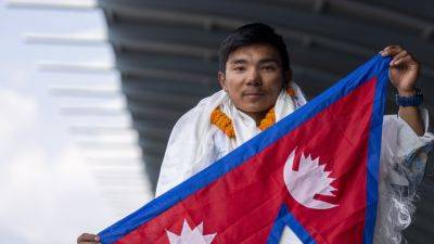 Record-setting teen climber says Sherpas should be leading climbs