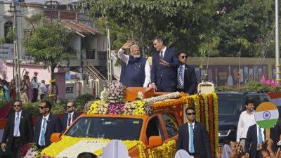 Narendra Modi - Pedro Sánchez - The leaders of India and Spain launch India’s first private military aircraft plant - apnews.com - India - state Gujarat - Spain - city New Delhi