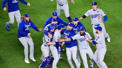 Dodgers win World Series in 5 games, overcome 5-run deficit with help of errors to beat Yankees 7-6