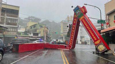 Two killed as slow-moving Typhoon Krathon lumbers into southern Taiwan