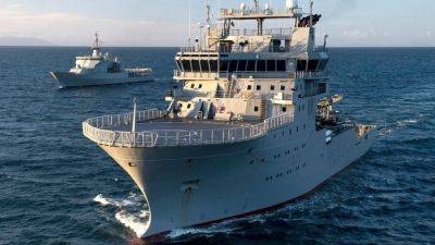 75 on board New Zealand Navy ship safe after it sinks off Samoa