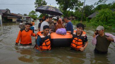 Associated Press - Reuters - Abdul Muhari - Indonesia sends 150 rescuers to find missing as flash floods and landslides kill 19 in Sumatra - scmp.com - Indonesia - province Sumatra