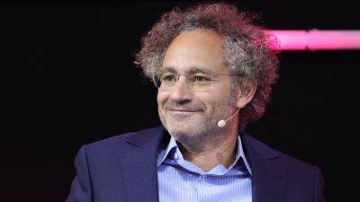 Todd Haselton - Sara Eisen - Palantir CEO Alex Karp says short sellers 'love pulling down great American companies' to pay for their cocaine - cnbc.com - Usa - Israel - Ukraine