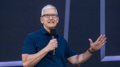 U.S.District - Apple reaches $490 million settlement over Tim Cook's China sales comments - cnbc.com - China - Russia - India - Turkey - state California - Brazil - county Oakland