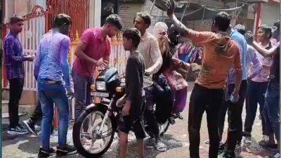 Muslim family assaulted in Holi ambush - aljazeera.com - India