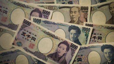 Sophie Kiderlin - Masato Kanda - Shunichi Suzuki - Japan's yen hits 34-year-low, heating talk of intervention - cnbc.com - Japan - Australia