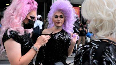 Philippine transgender beauty contestant soothes ruffled feathers over Bangkok street fight