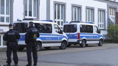 10 arrested in large-scale raid in Germany targeting human smuggling gang that exploits visa permits - apnews.com - China - city Berlin - Germany