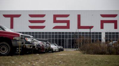 Lora Kolodny - Tesla is laying off 285 employees in Buffalo, New York as part of a broad restructuring - cnbc.com - New York - state New York