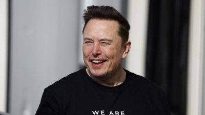 Lora Kolodny - Elon Musk is keeping investors' dreams of a Tesla robotaxi alive - cnbc.com