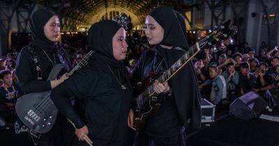 SuiLee Wee - From a Heavy Metal Band in Hijabs, a Message of Girl Power - nytimes.com - France - Usa - Indonesia - Britain -  Jakarta, Indonesia - Netherlands