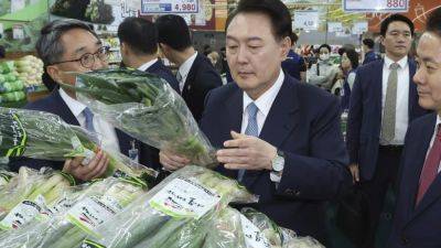 Park Chankyong - South Korea bans protest onions at polling stations after Yoon’s ‘reasonable price’ gaffe - scmp.com - Usa - South Korea -  Busan - North Korea