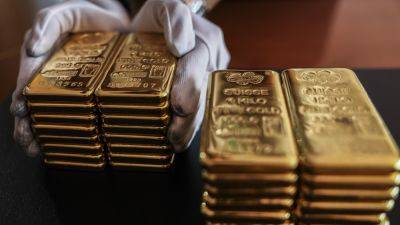 Gold looks 'very vulnerable' to a setback, veteran advisor says, after prices hit record high
