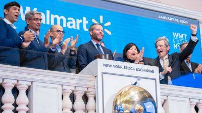 Melissa Repko - Walmart surges to all-time high as earnings beat on high-income shopper, e-commerce gains - cnbc.com