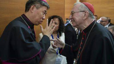 Vatican makes fresh overture to China, reaffirms that Catholic Church is no threat to sovereignty - apnews.com - France - China -  Beijing -  Shanghai - Vatican -  Vatican - Italy -  Rome