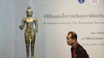Thailand welcomes the return of trafficked antiquities from New York’s Metropolitan Museum - apnews.com - Usa - Thailand - Britain - New York -  Bangkok - Cambodia -  New York