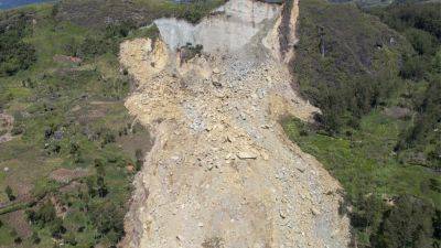 ROD McGUIRK - Papua New Guinea landslide survivors slow to move to safer ground after hundreds buried - apnews.com - New Zealand - Australia - Papua New Guinea -  Melbourne, Australia