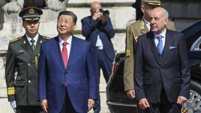 Xi Jinping - Viktor Orbán - China’s Xi receives ceremonial welcome in Hungary ahead of talks with Orbán - apnews.com - France - China -  Beijing - Eu - Hungary - Greece - Serbia -  Budapest, Hungary