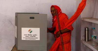 India votes in final phase of elections as both Modi and Rahul Gandhi eye victory