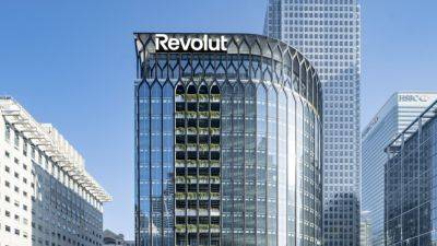 Ryan Browne - Revolut moves global HQ to heart of London's financial district as it awaits UK bank license - cnbc.com - Britain -  London