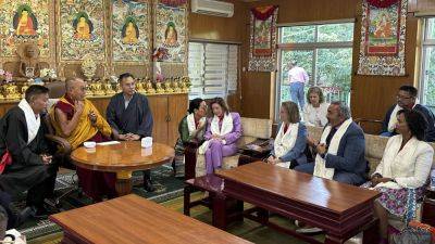Joe Biden - Nancy Pelosi - Michael Maccaul - US lawmakers meet with Dalai Lama in India’s Dharamshala, sparking anger from China - apnews.com - China - Taiwan - Usa -  Beijing - India - Washington - region Tibet