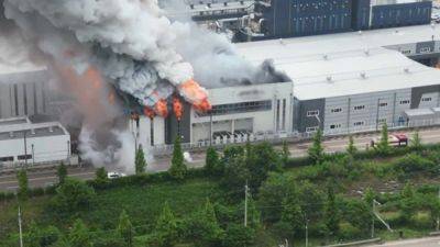 18 Chinese among 22 dead in South Korea battery plant fire