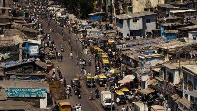 Jessie Yeung - One of the world’s richest men wants to transform India’s biggest slum - edition.cnn.com - India - city Mumbai, India