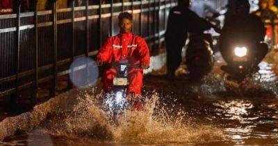Monsoon rains flood India's financial capital of Mumbai