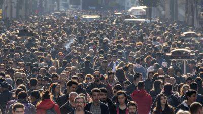 Global population to peak within this century as birth rates fall, United Nations report says