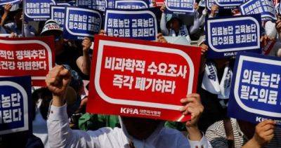 South Korea drops plan to suspend licenses of striking doctors