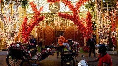 Mukesh Ambani - Anant Ambani - Diksha Madhok - Elephants, Michelin stars and Mughal jewels: Indian weddings are a $130 billion business - edition.cnn.com - China - India - city New Delhi - city Mumbai