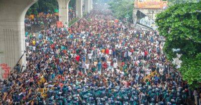 Who are the protesters demanding an end to job quotas in Bangladesh?