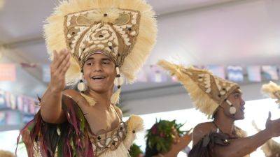 Singing, ceremonies and straw hats: Olympics opening ceremony in Tahiti centers Polynesian culture - apnews.com - Usa - French Polynesia - city Tokyo - city Paris