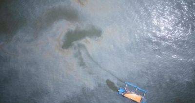 Philippine oil spill reaches fishing town, threatens livelihoods