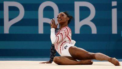 Olympic moment of the day: Simone Biles, alone on the floor, completes an incredible comeback