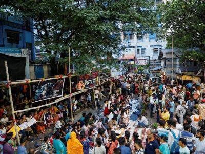 Doctors across India protest rape and murder of medic in Kolkata - aljazeera.com - India - state Maharashtra - state Bengal - city New Delhi - city Mumbai - city Kolkata