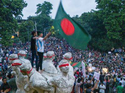 Asif Mahmud - Bangladesh protesters return to the streets to demand PM’s removal - aljazeera.com - Bangladesh - city Dhaka