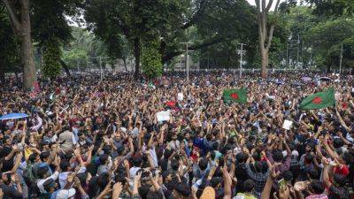 Violence in Bangladesh leaves many people dead, hundreds injured as protests continue