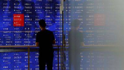 Laura He - Japanese stocks crash in biggest one-day drop since 1987 as global market rout intensifies - edition.cnn.com - Japan - Usa - Hong Kong - South Korea - city Tokyo