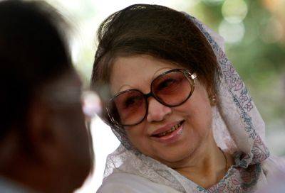 Khaleda Zia - Mohammed Shahabuddin - Bangladesh frees Hasina rival Khaleda Zia from house arrest - aljazeera.com - Bangladesh - Britain