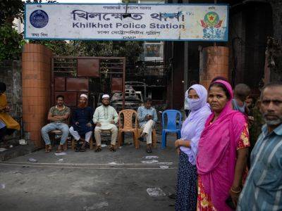 Students, other Muslims protect temples, churches amid Bangladesh unrest