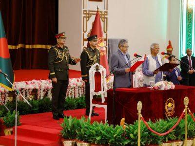 Nobel Peace - Muhammad Yunus - Bangladesh’s Nobel laureate Muhammad Yunus takes oath - aljazeera.com - India - Bangladesh